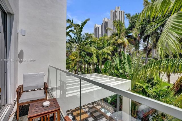 18985 Atlantic Blvd, Sunny Isles Beach, FL 33160