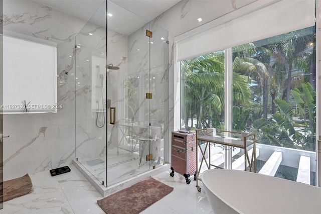 18985 Atlantic Blvd, Sunny Isles Beach, FL 33160