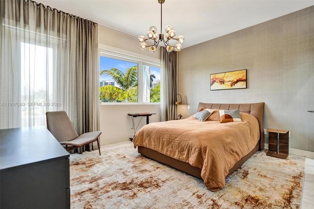 18985 Atlantic Blvd, Sunny Isles Beach, FL 33160