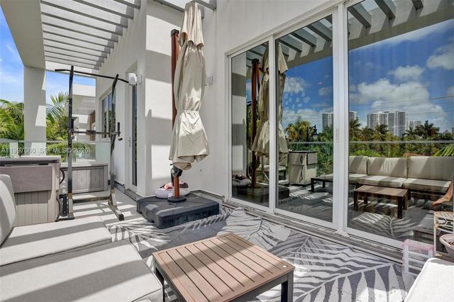 18985 Atlantic Blvd, Sunny Isles Beach, FL 33160