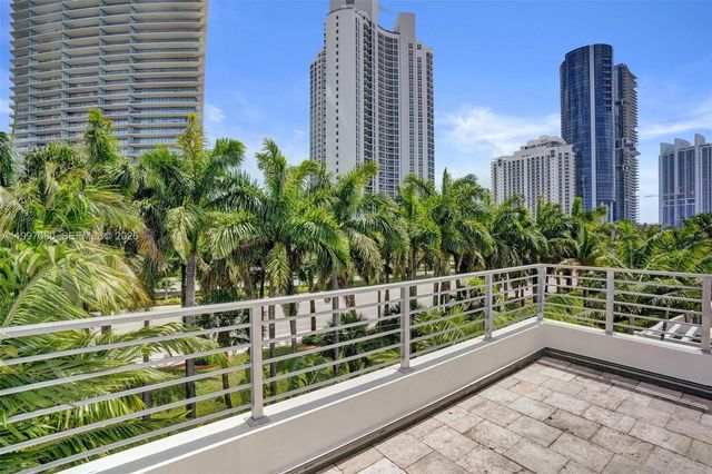 18985 Atlantic Blvd, Sunny Isles Beach, FL 33160