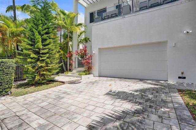 18985 Atlantic Blvd, Sunny Isles Beach, FL 33160