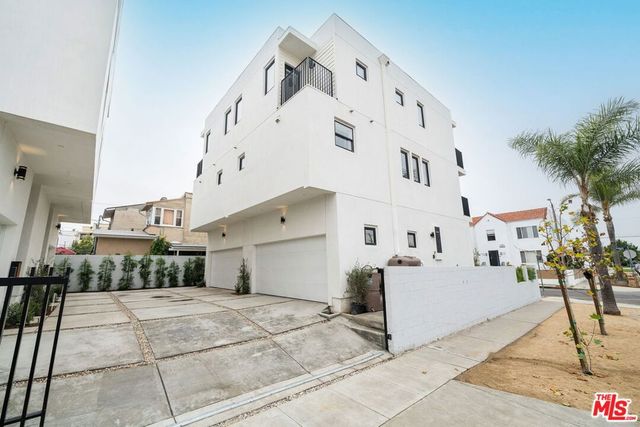 1800 S Highland Avenue, Los Angeles, CA 90019