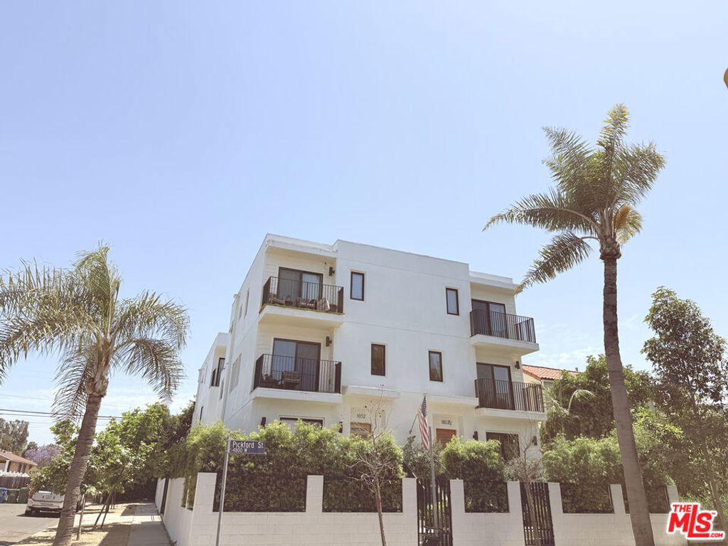 1800 S Highland Avenue, Los Angeles, CA 90019