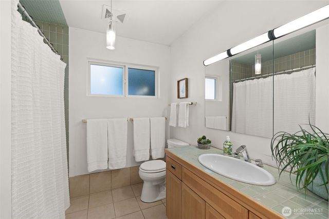 15233 22nd Avenue SW, Burien, WA 98166