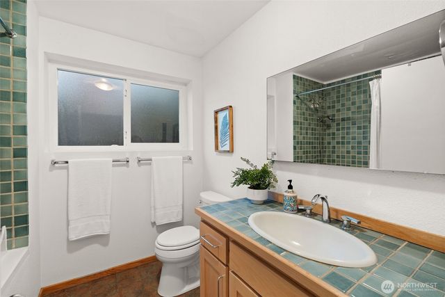 15233 22nd Avenue SW, Burien, WA 98166