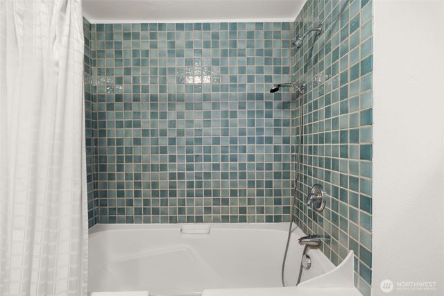 15233 22nd Avenue SW, Burien, WA 98166