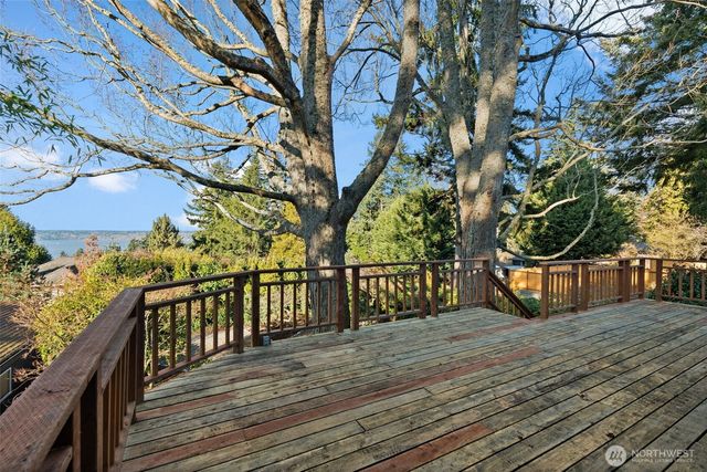 15233 22nd Avenue SW, Burien, WA 98166