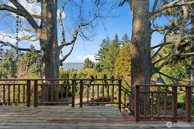 15233 22nd Avenue SW, Burien, WA 98166