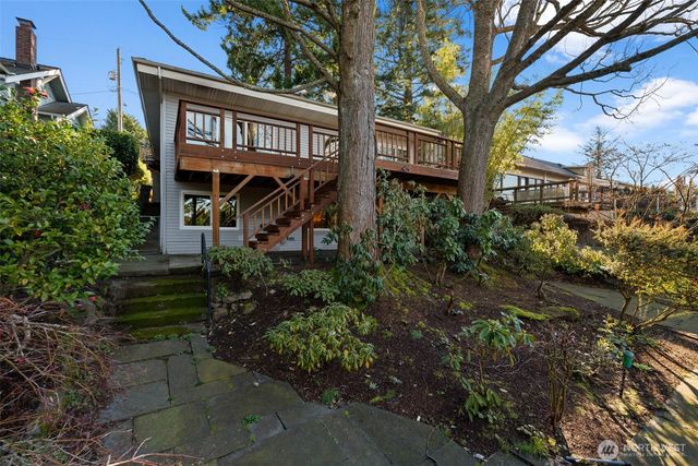 15233 22nd Avenue SW, Burien, WA 98166