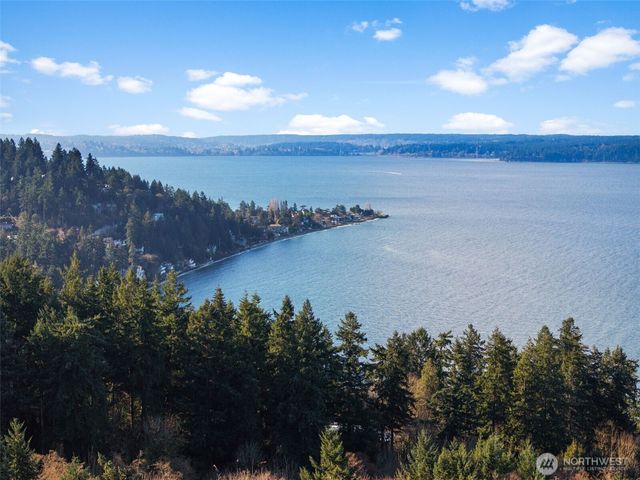 15233 22nd Avenue SW, Burien, WA 98166