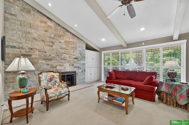 832 S 112 Plaza, Omaha, NE 68154