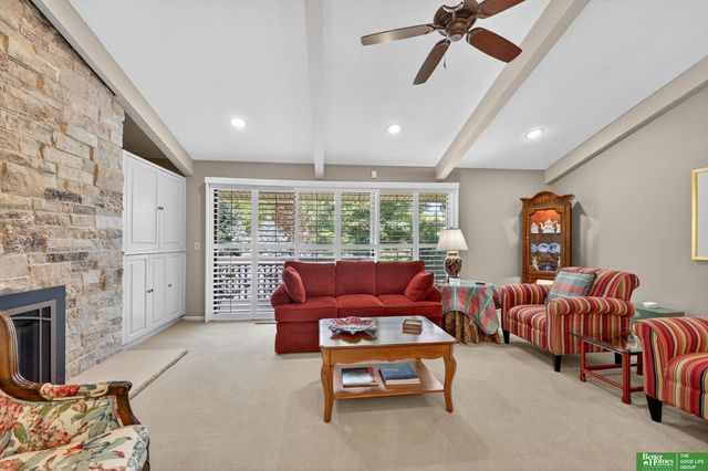 832 S 112 Plaza, Omaha, NE 68154