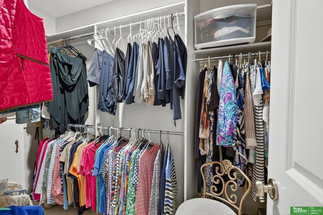 832 S 112 Plaza, Omaha, NE 68154