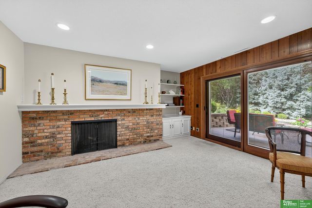 832 S 112 Plaza, Omaha, NE 68154