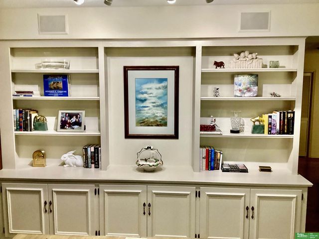 832 S 112 Plaza, Omaha, NE 68154