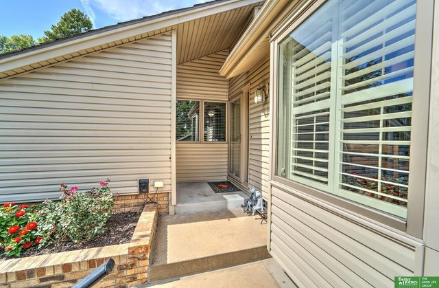 832 S 112 Plaza, Omaha, NE 68154