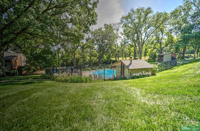 832 S 112 Plaza, Omaha, NE 68154