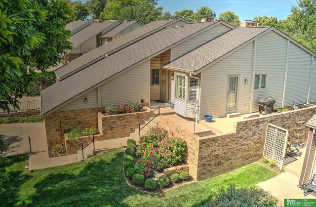 832 S 112 Plaza, Omaha, NE 68154