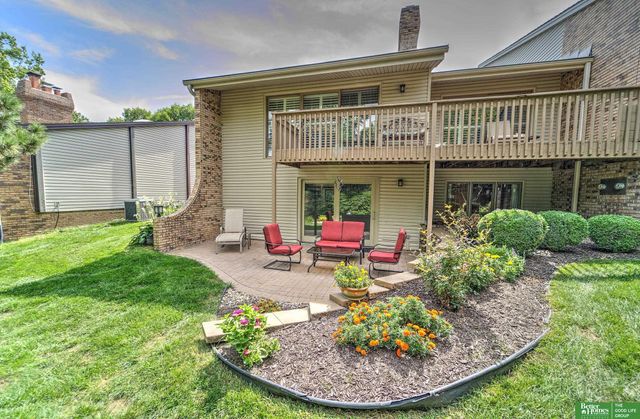 832 S 112 Plaza, Omaha, NE 68154