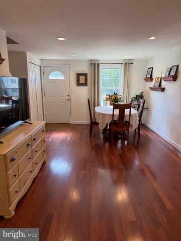5 ALDEN CT, Sterling, VA 20165