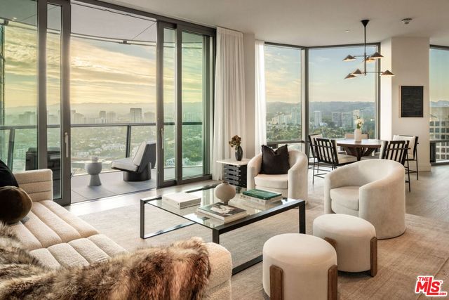211 W Elm Court 17A, Los Angeles, CA 90067