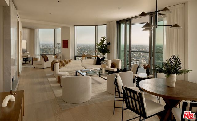 211 W Elm Court 17A, Los Angeles, CA 90067