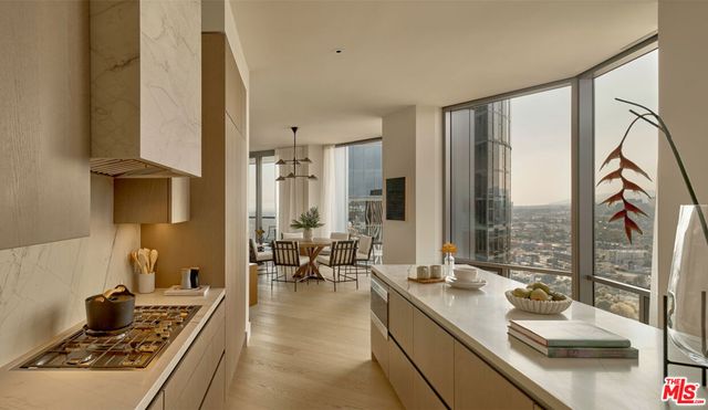 211 W Elm Court 17A, Los Angeles, CA 90067