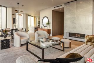 211 W Elm Court 17A, Los Angeles, CA 90067