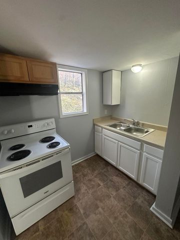 2119 Staunton AVE, Roanoke, VA 24017