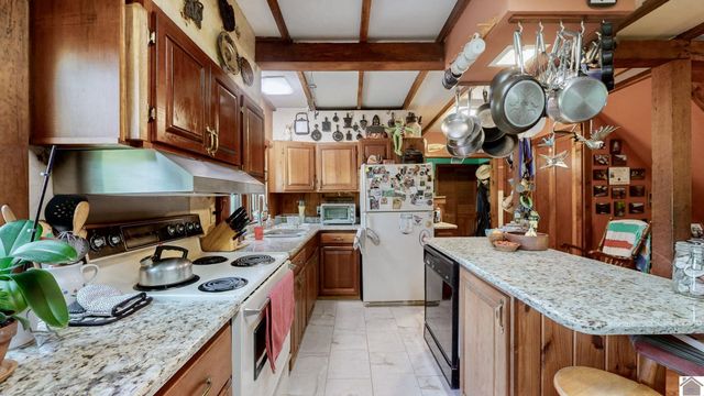 2539 Springhill Rd., Clinton, KY 42031