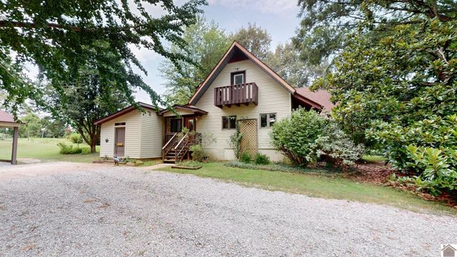2539 Springhill Rd., Clinton, KY 42031