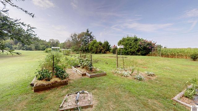 2539 Springhill Rd., Clinton, KY 42031