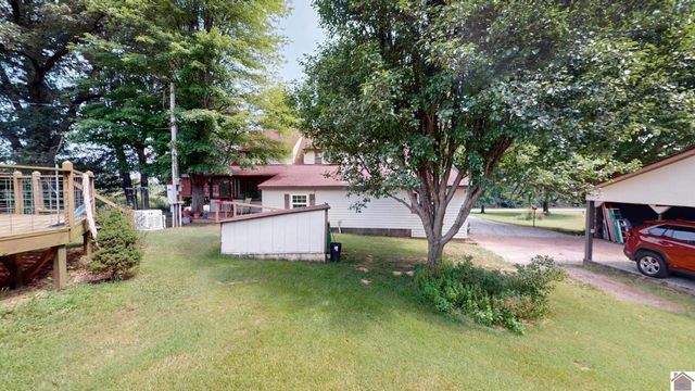 2539 Springhill Rd., Clinton, KY 42031