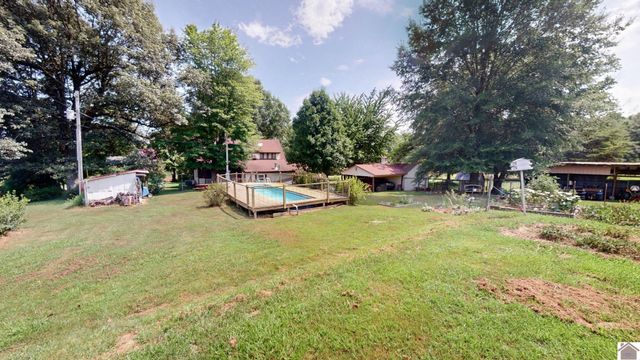 2539 Springhill Rd., Clinton, KY 42031