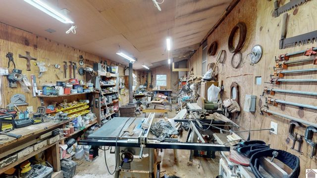 2539 Springhill Rd., Clinton, KY 42031