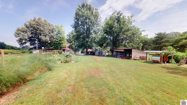 2539 Springhill Rd., Clinton, KY 42031