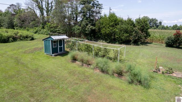 2539 Springhill Rd., Clinton, KY 42031