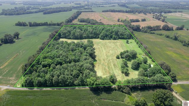 2539 Springhill Rd., Clinton, KY 42031