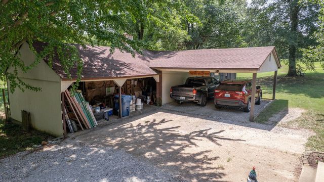2539 Springhill Rd., Clinton, KY 42031