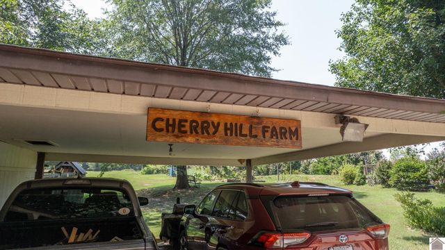 2539 Springhill Rd., Clinton, KY 42031