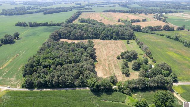 2539 Springhill Rd., Clinton, KY 42031