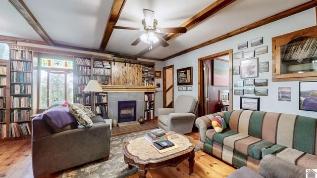 2539 Springhill Rd., Clinton, KY 42031