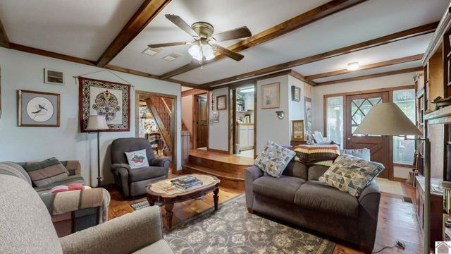 2539 Springhill Rd., Clinton, KY 42031