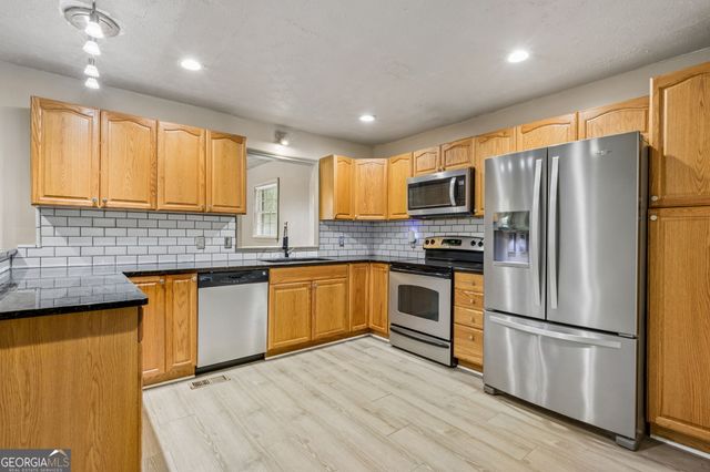 5361 Hog Mountain Road, Flowery Branch, GA 30542
