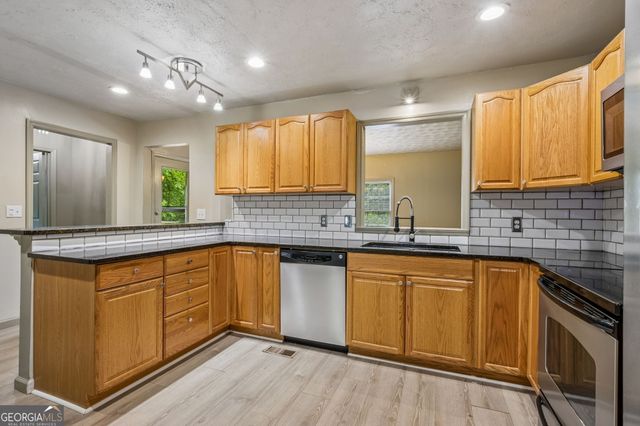5361 Hog Mountain Road, Flowery Branch, GA 30542