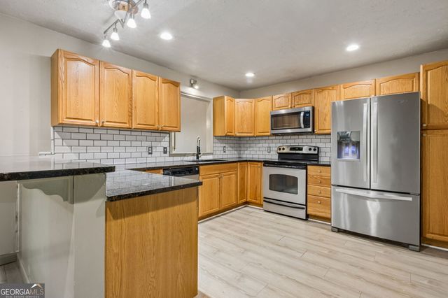 5361 Hog Mountain Road, Flowery Branch, GA 30542