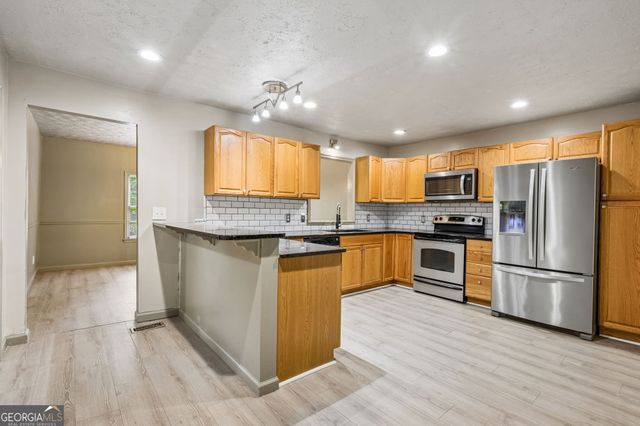 5361 Hog Mountain Road, Flowery Branch, GA 30542