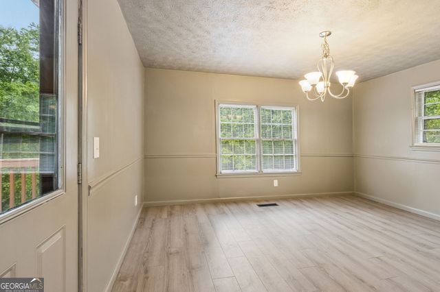 5361 Hog Mountain Road, Flowery Branch, GA 30542
