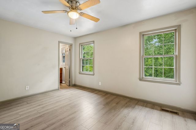 5361 Hog Mountain Road, Flowery Branch, GA 30542